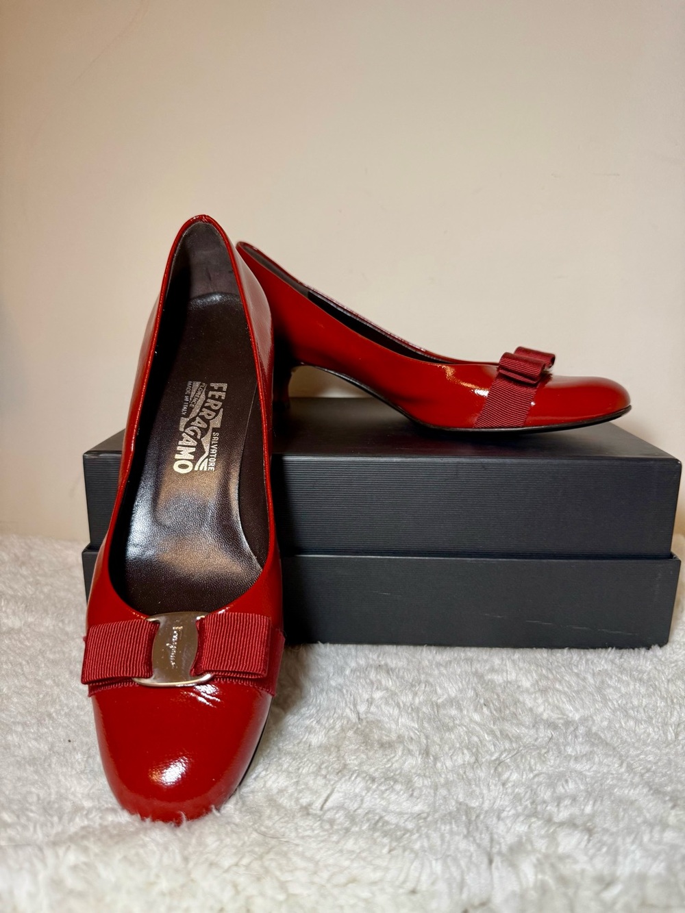 Salvatore Ferragamo Red Patent Vara Bow Mid Heel Pump Like New, Great Condition!